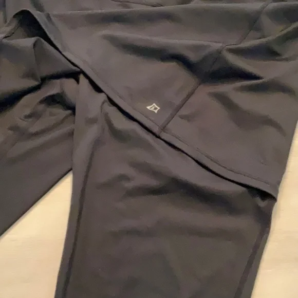 Stylish Black SkirtSports Track Pants - Picture 2 of 6